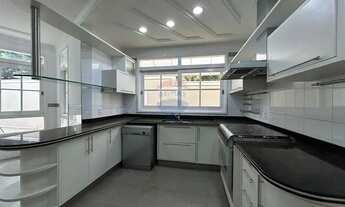 Imagem 7: RE/MAX ALUGA CASA EM CONDOMÍNIO 3 SUÍTES 360 M² 4 VAGAS E PISCINA AQUECIDA R$ 15.000,00