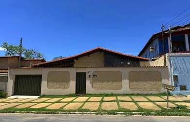 Imagem 2: Casa para Venda no Jardim Panorama, Montes Claros/MG, 05 Quarto(s), 260,00m²