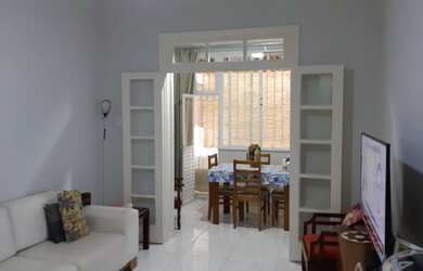 Imagem 3: Catete, Rua tranquila, 2 quartos, apartamento tipo garden, lindão!