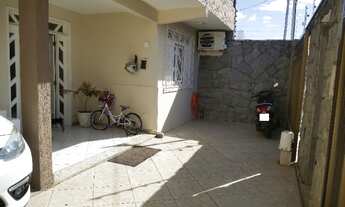 Imagem 3: Casa com 2 Pavimento no Bairro Suissa, Ótima Localização,(Vendo, Troco e Financia