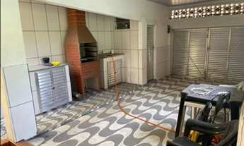 Imagem 6: 2 Casas com piscina garagem e área livre comodos amplos