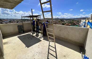 Imagem 3: Cobertura à Venda - 2 Quartos - 2 Salas - 1 Vaga - Sala com Varanda - Bairro Piratininga