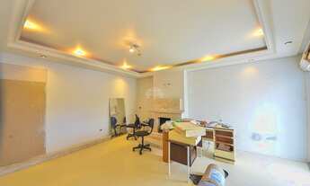 Imagem 3: Casa para venda tem 413 metros quadrados com 1 quarto em Pinheirinho - Curitiba - PR