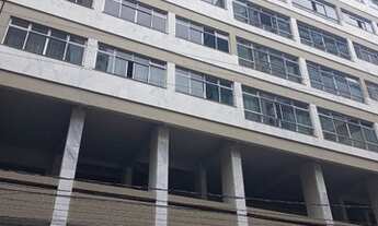 Imagem 2: Apartamento para venda com 220 metros quadrados com 4 quartos em Centro - Juiz de Fora - M