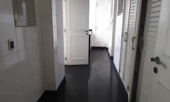 Imagem 6: Apartamento para aluguel e venda possui 220 metros quadrados com 4 quartos