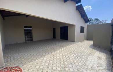 Imagem 2: CASA 3 QUARTOS EM ARAXÁ