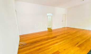 Imagem 5: Excelente apartamento quadríssima praia em ponto nobre no Leblon com vista lateral mar. 1