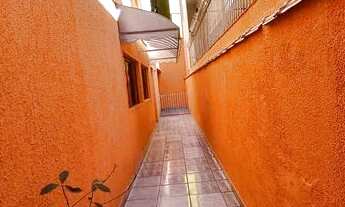 Imagem 6: Sobrado para aluguel possui 220 metros quadrados com 3 quartos