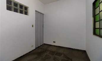 Imagem 5: Aconchegante casa térrea no Parque Cruzeiro do Sul: 2 quartos, garagem coberta, corredor l