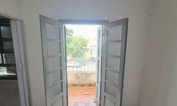 Imagem 3: Casa com 2 quartos, sala, cozinha, banheiro, área de serviço e quintal