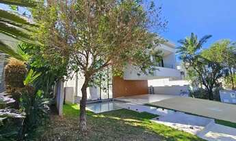 Imagem 4: Casa de condomínio sobrado para venda tem 496 metros quadrados com 5 quartos