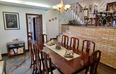 Imagem 5: SOBRADO INCRÍVEL EM BAIRRO PERTINHO DO CENTRO