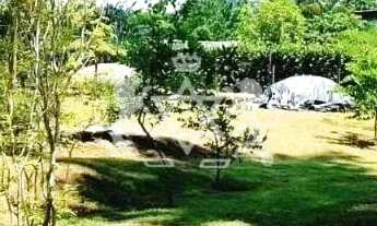 Imagem 2: Terreno de 598m² com uma suíte e área de churrasqueira à venda, Capricórnio II, Caraguatat