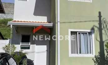 Imagem: Casa de condomínio em Rua Lamartine Ribas