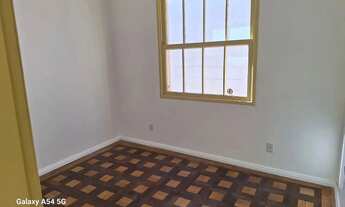 Imagem 2: Apartamento de 2 dormitório com dependência para aluguel no Bairro Azenha/Praia de Belas