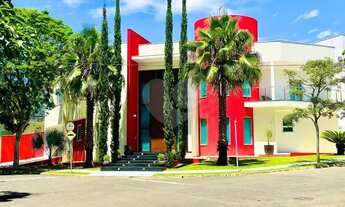 Imagem: Casa à venda com 3 quartos, sendo 3 suítes