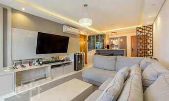 Imagem 6: Imóvel para venda possui 177 metros quadrados com 3 quartos em Vila Jardim - Porto Alegre