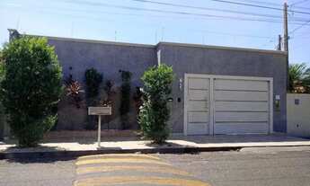 Imagem 2: Casa 216 m² - Centro - Macaubal - SP