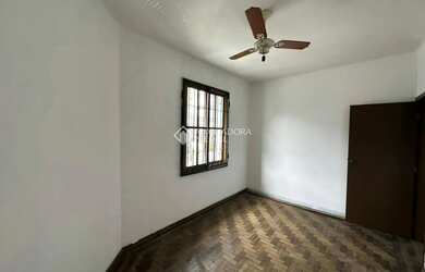 Imagem 6: Casa 3 quarto(s), no bairro Mont Serrat