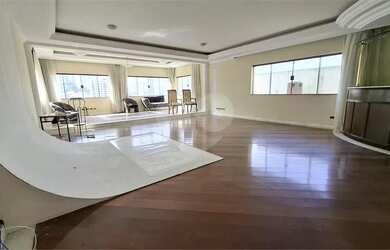 Imagem 3: Casa à venda ou para alugar com 4 quartos, sendo 4 suítes, no condomínio Quinto Andar - 02