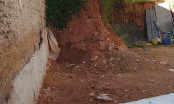 Imagem 4: Terreno meio Lote