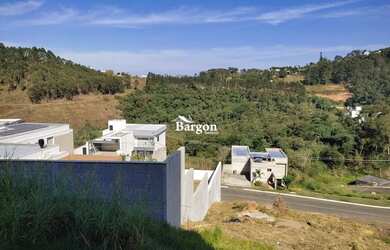 Imagem 5: Casa com 4 quartos sendo 2 suítes e 2 vagas de garagem a venda no Bairro Novo Horizonte em