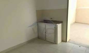 Imagem 6: Lojão em frenta à estação de trem