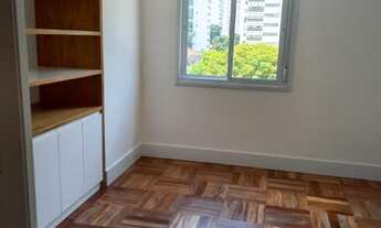 Imagem 2: Apartamento reformado, amplo com iluminação natural