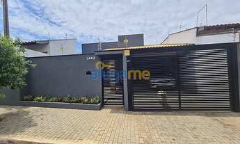 Imagem 2: Ref.: 6037 - Casa no Regissol I com fino acabamento e varanda coberta com churrasqueira