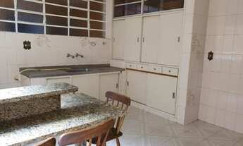 Imagem 2: Sobrado para aluguel e venda possui 141 metros quadrados com 3 quartos