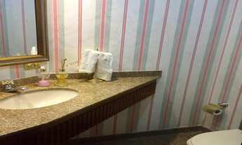 Imagem 3: Excelente e Amplo Apartamento com 186 m², com sacada