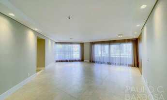 Imagem 2: Apartamento reformado com terraço - 3 Suítes - 3 Vagas - Lazer