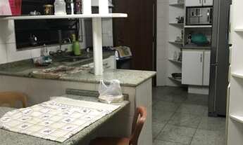 Imagem 5: Sobrado para aluguel possui 280 metros quadrados com 4 quartos