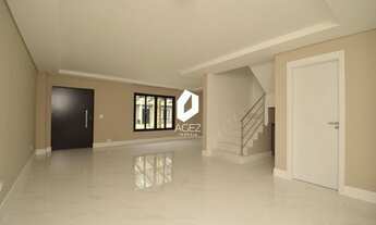 Imagem 7: Tríplex em condomínio, com 04 quartos 01 suíte, terraço amplo com espaço gourmet e Jacuzzi