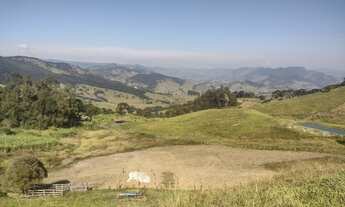 Imagem 2: Raridade de Sítio contendo casa em Delfim Moreira - Sul de Minas Gerais