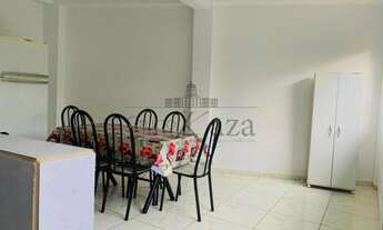 Imagem 3: Casa para aluguel com 380 metros quadrados com 4 quartos em Vila Paiva - São José dos Camp