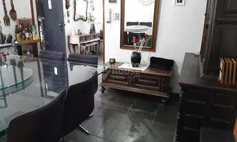 Imagem 5: Sobrado à venda com 230m², 04 dormitorios, 01 suite, edicula e 02 vagas