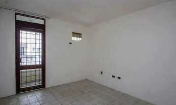 Imagem 6: Casa 4 quartos para vender no Bairro do Monteiro em Recife