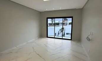 Imagem 5: Duplex no Morada dos Passaros 4 Suites Piscina Espaço Gourmet, Ampla e ventilada, com gra