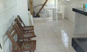 Imagem 5: Casa 2/4 com suíte, quintal amplo e piscina - Oportunidade!