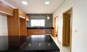 Imagem 2: Casa à venda em Santana de Parnaíba, Alphaville, com 3 suítes, com 250 m², Gênesis 2