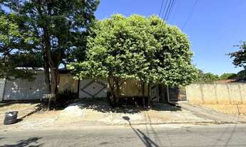 Imagem 2: CASA TÉRREA DE RUA PARQUE INDUSTRIAL DE GOIANIA Casa de Rua com 3 Quarto(s) e 3 banheiro(s