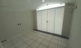 Imagem 6: Casa com piscina no Renascença