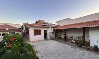 Imagem 2: Casa 4 Quartos com 1 Suíte e 320m² - Areias - PLC