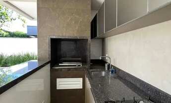 Imagem 5: Imóvel para aluguel e venda com 339 metros quadrados com 4 quartos