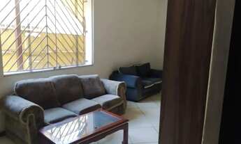 Imagem 2: ALUGA-SE CASA DE 2 QUARTOS COM VAGA DE GARAGEM