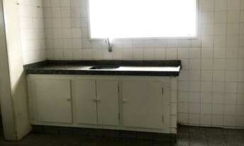 Imagem 3: Imóvel para aluguel possui 228 metros quadrados com 3 quartos