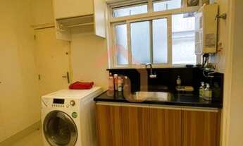 Imagem 6: Maravilhoso apartamento na quadra da praia do Leblon com vista parcial para o mar