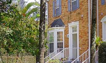 Imagem 2: Casa de condomínio sobrado para aluguel e venda tem 221 metros quadrados com 4 quartos