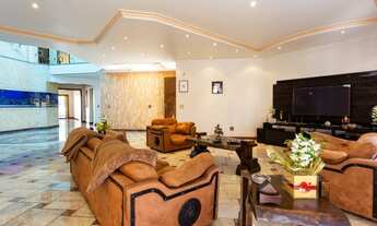 Imagem 2: Luxuoso Sobrado de 464m², próximo ao Hospital Ruben Berta